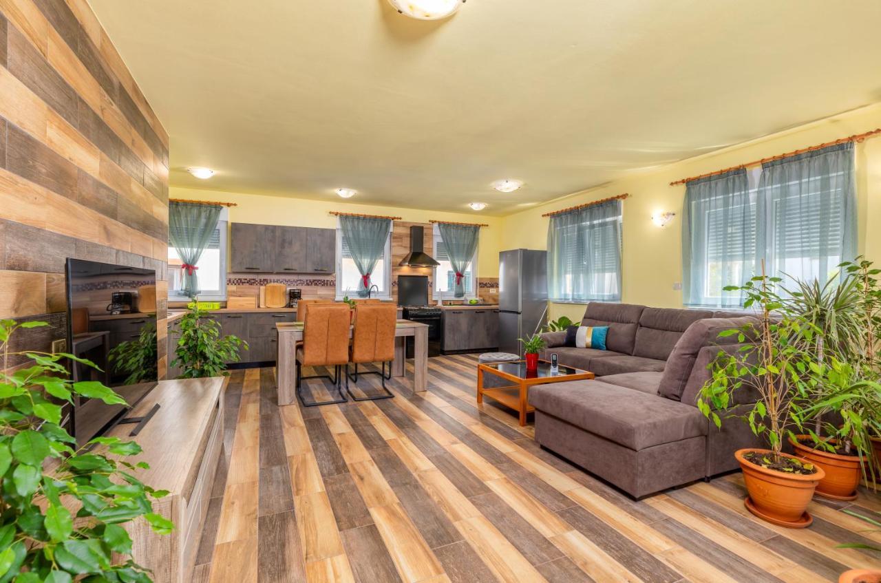 Apartmani Monte PUY Exterior foto
